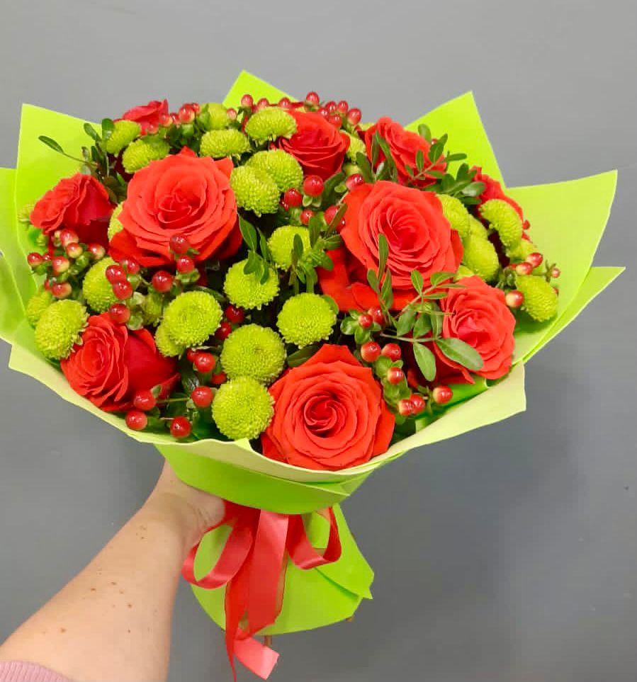 Букет цветов из: Хризантемы и Розы в Куйтун