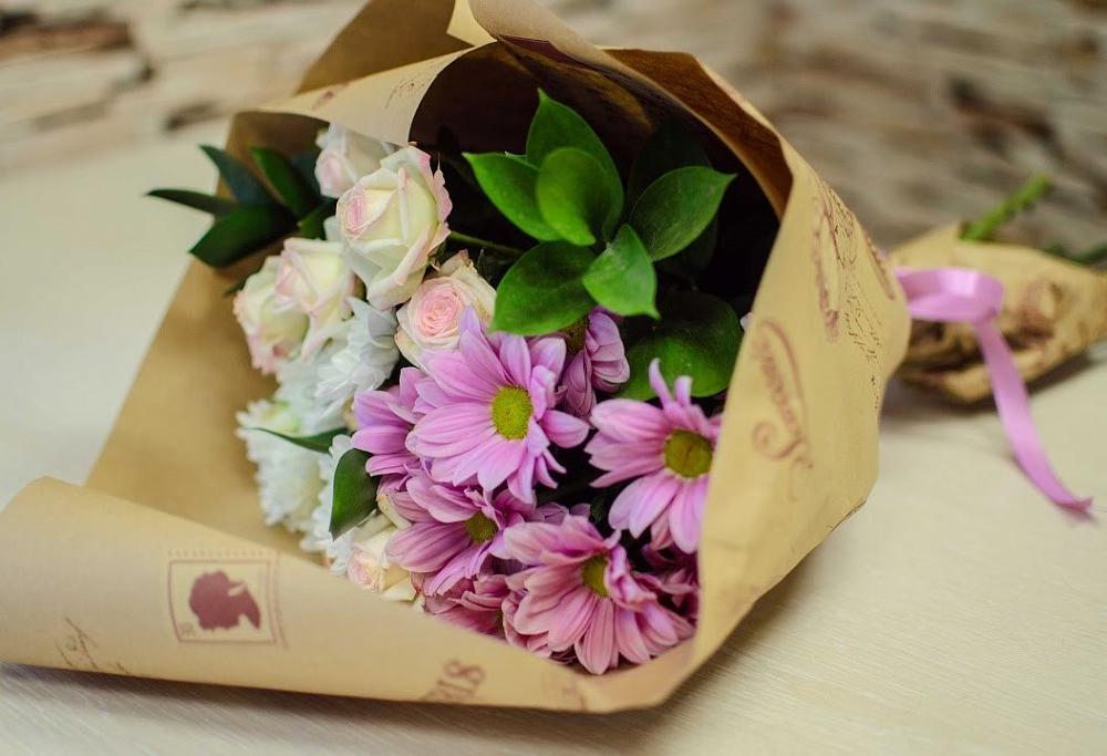 Букет цветов из: Розы и Хризантемы в Куйтун