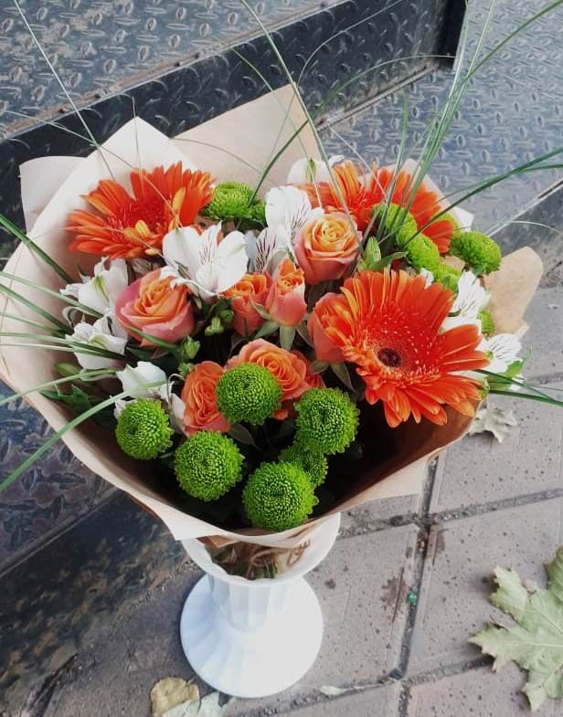 Букет цветов из: Герберы, Хризантемы, Альстромерии и Розы в Куйтун
