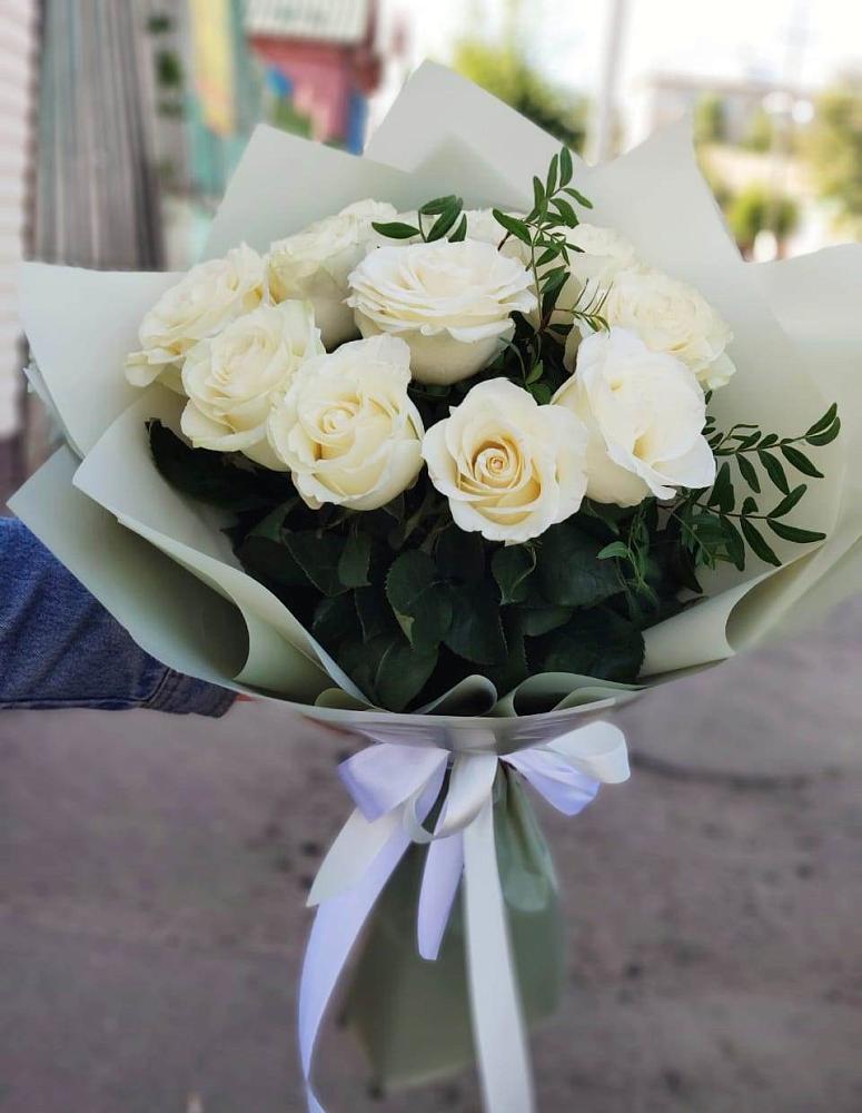 Букет Белые розы Проуд в Куйтун