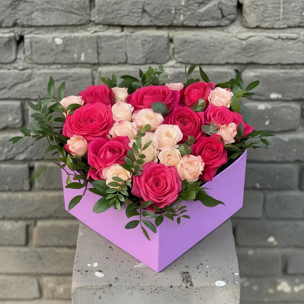 Цветочная композиция из Розы в коробке в Куйтун