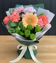 Букет цветов из:  Гвоздики, Розы, Герберы и Хризантемы в Куйтун