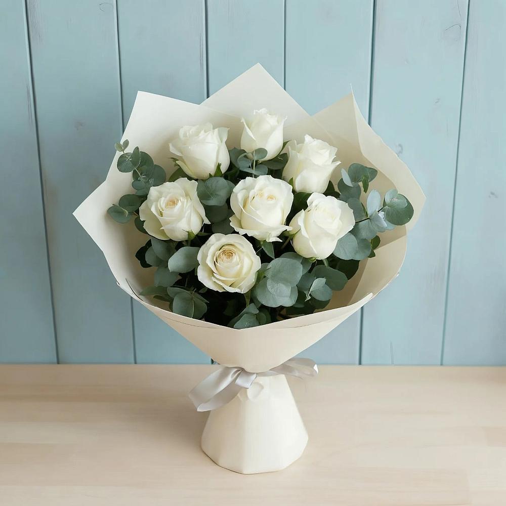 Букет Белые розы в Эвкалипте в Куйтун