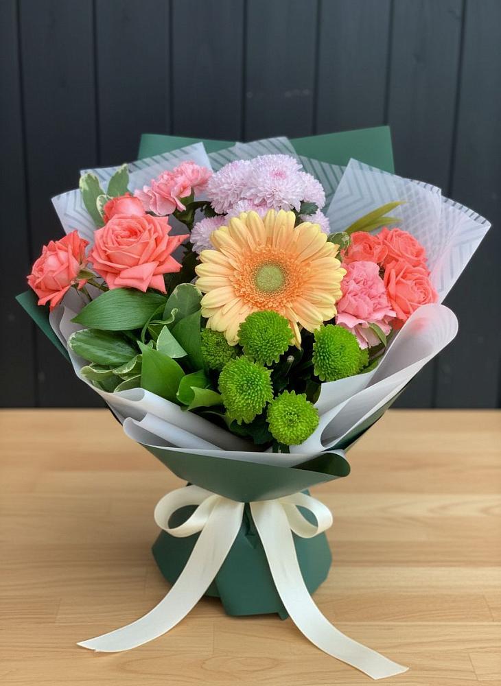 Букет цветов из: Гвоздики, Розы, Герберы и Хризантемы в Куйтун